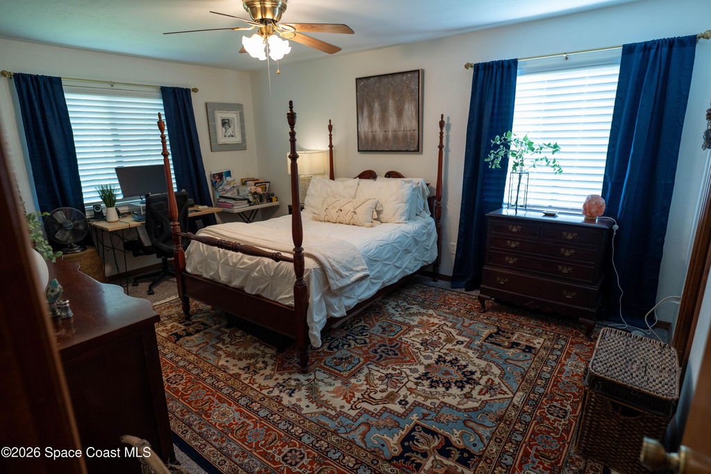 605 Saint Albans Court W - Photo 12