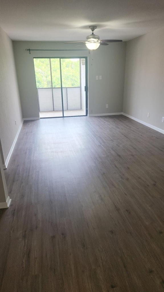 3025 Walnut Bend - Photo 3