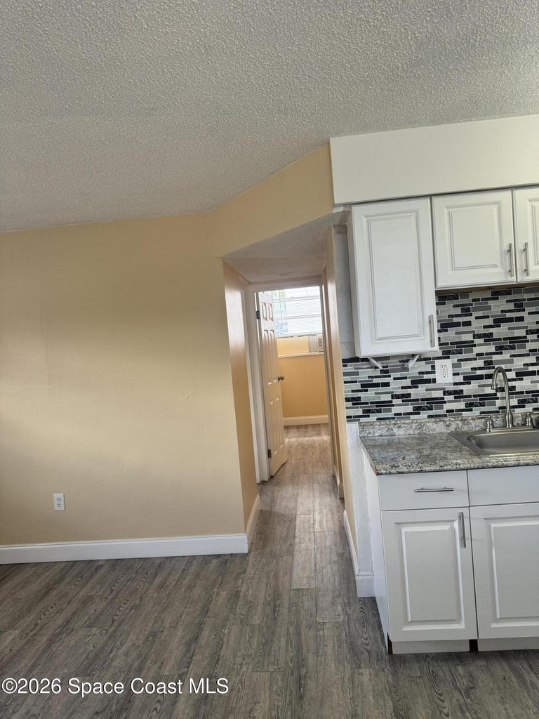 240 Stone Street - Photo 5
