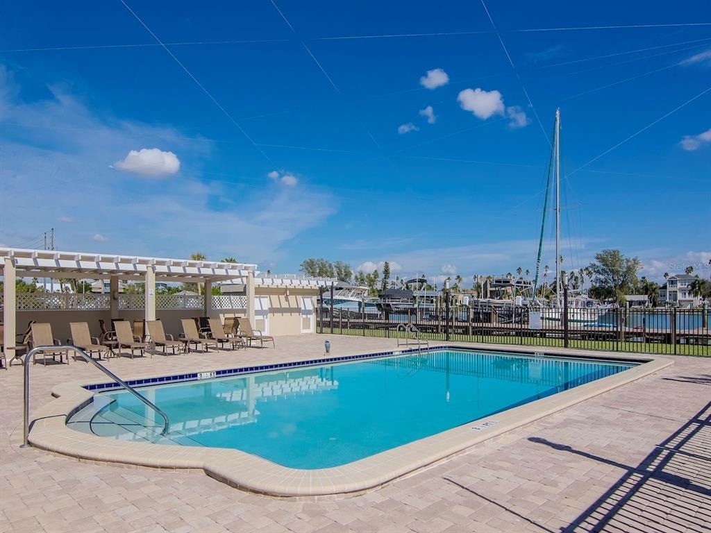 3200 Gulf Boulevard - Photo 36