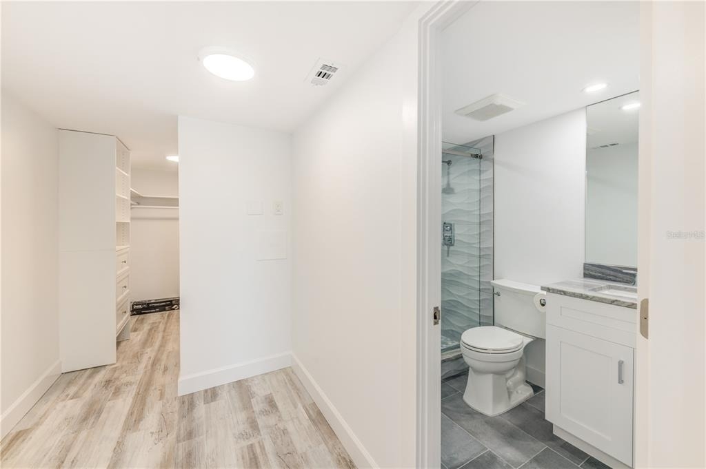 400 64th Avenue - Photo 10