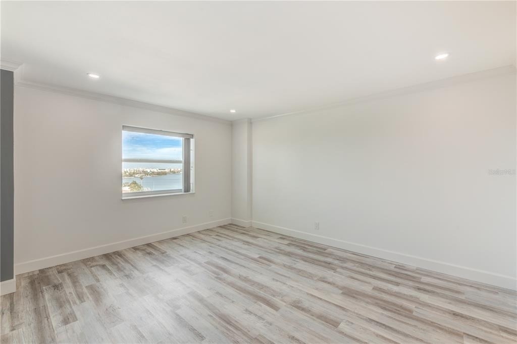 400 64th Avenue - Photo 9