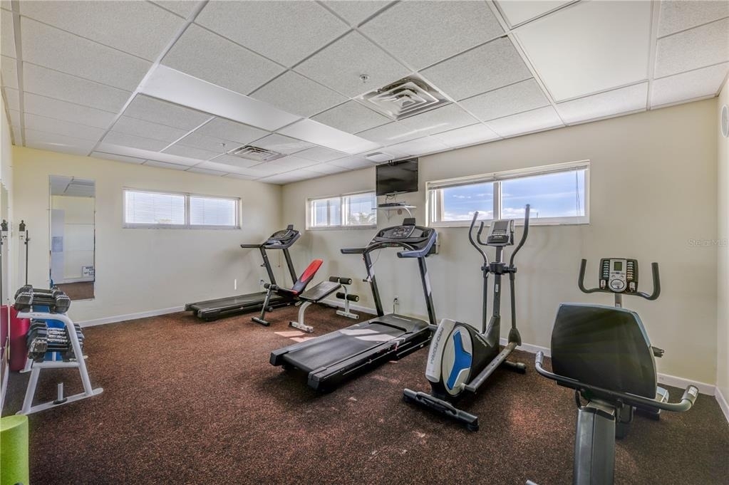 400 64th Avenue - Photo 15