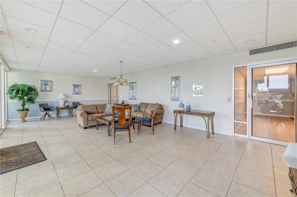 400 64th Avenue - Photo 12