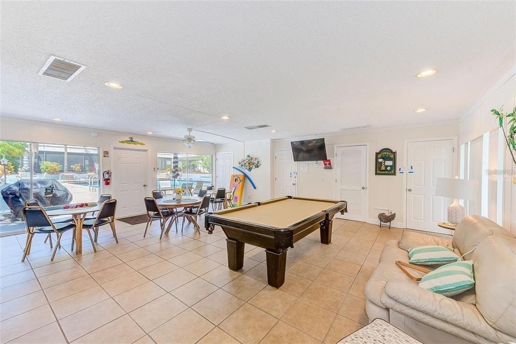 215 Valencia Boulevard - Photo 11