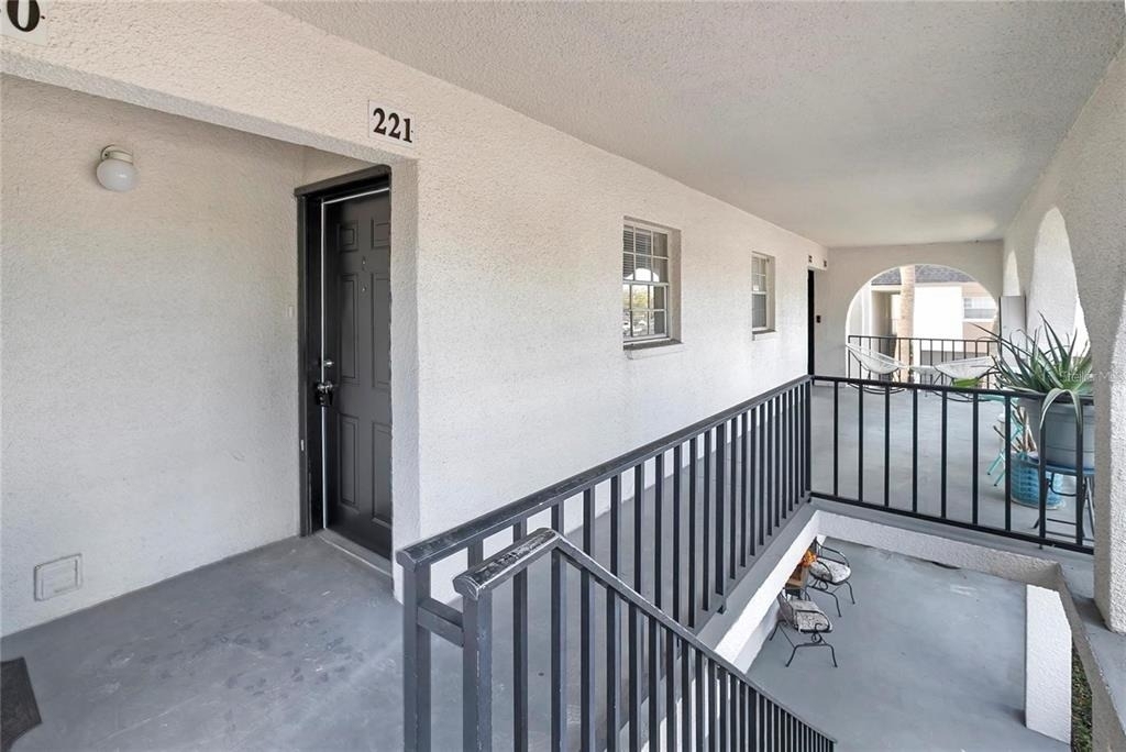 709 Russell Lane - Photo 3