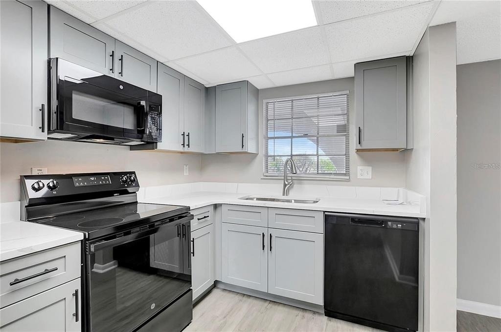 709 Russell Lane - Photo 28
