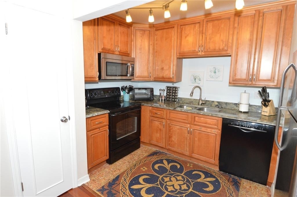 213 Seahorse Drive Se - Photo 10