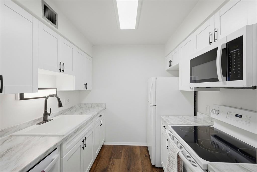 350 79th Avenue N - Photo 6