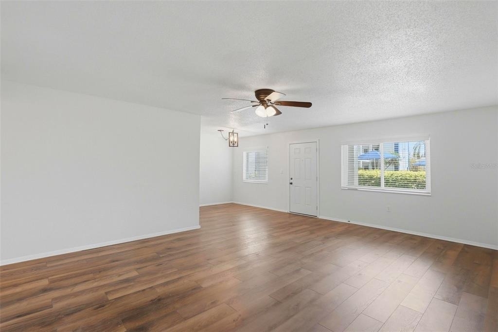 350 79th Avenue N - Photo 4