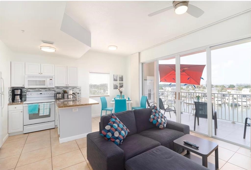 8800 Bay Pines Boulevard - Photo 10