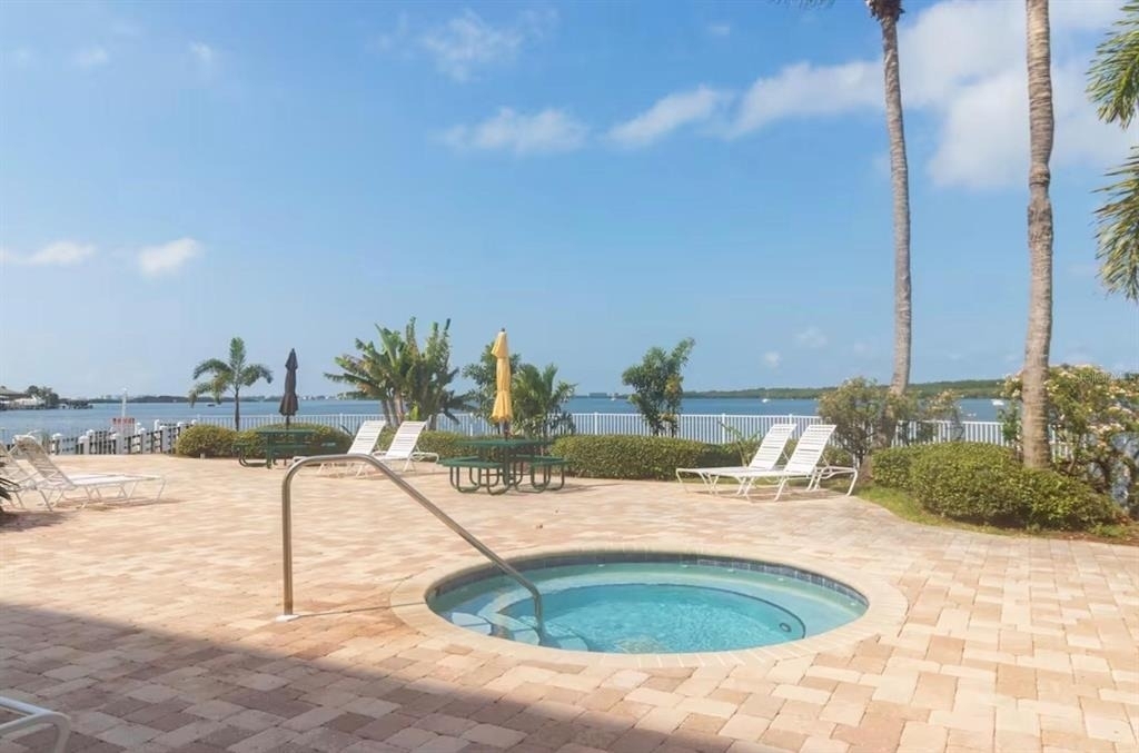 8800 Bay Pines Boulevard - Photo 21