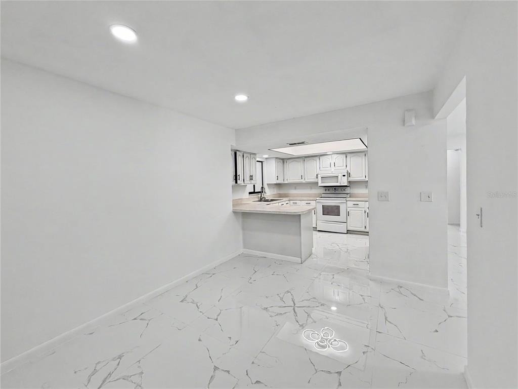 2101 Hibiscus Road - Photo 4