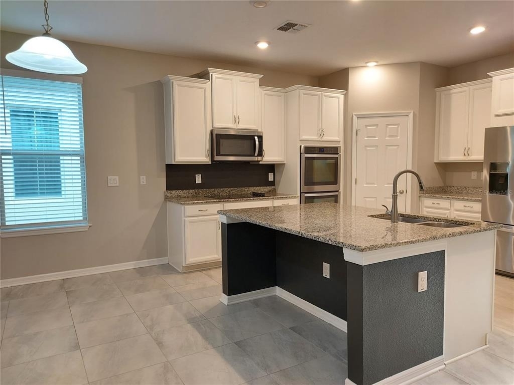 4923 Rolling Green Drive - Photo 9