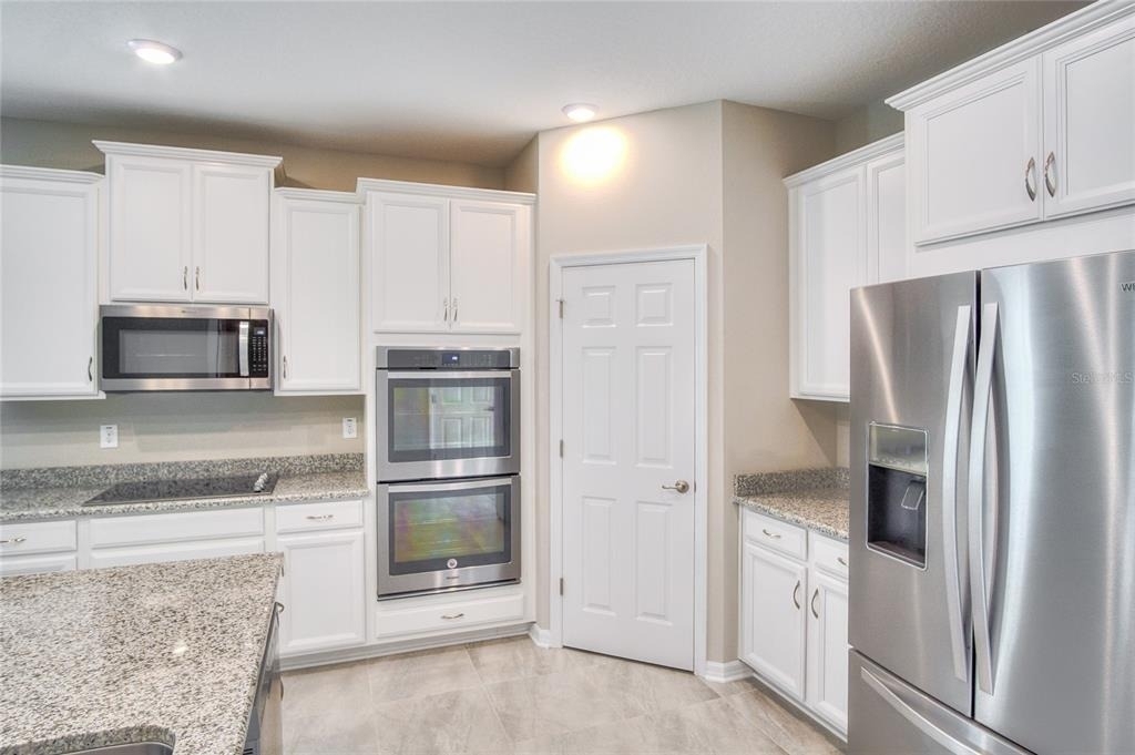 4923 Rolling Green Drive - Photo 6