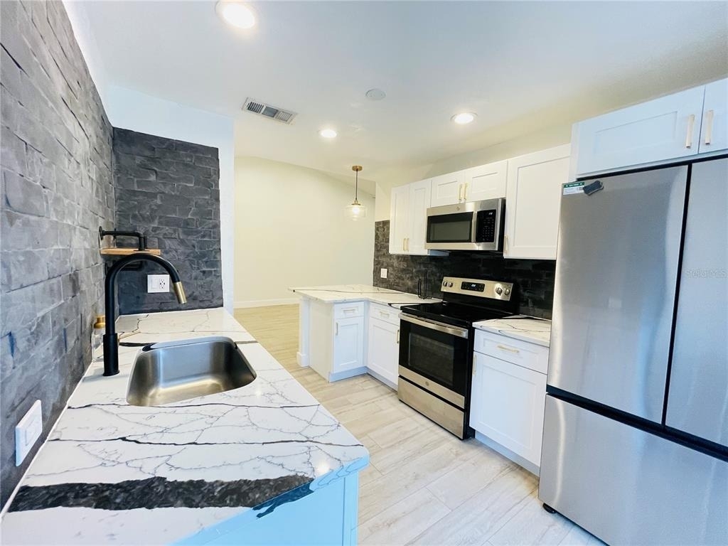 7803 Sugar Brook Court - Photo 3