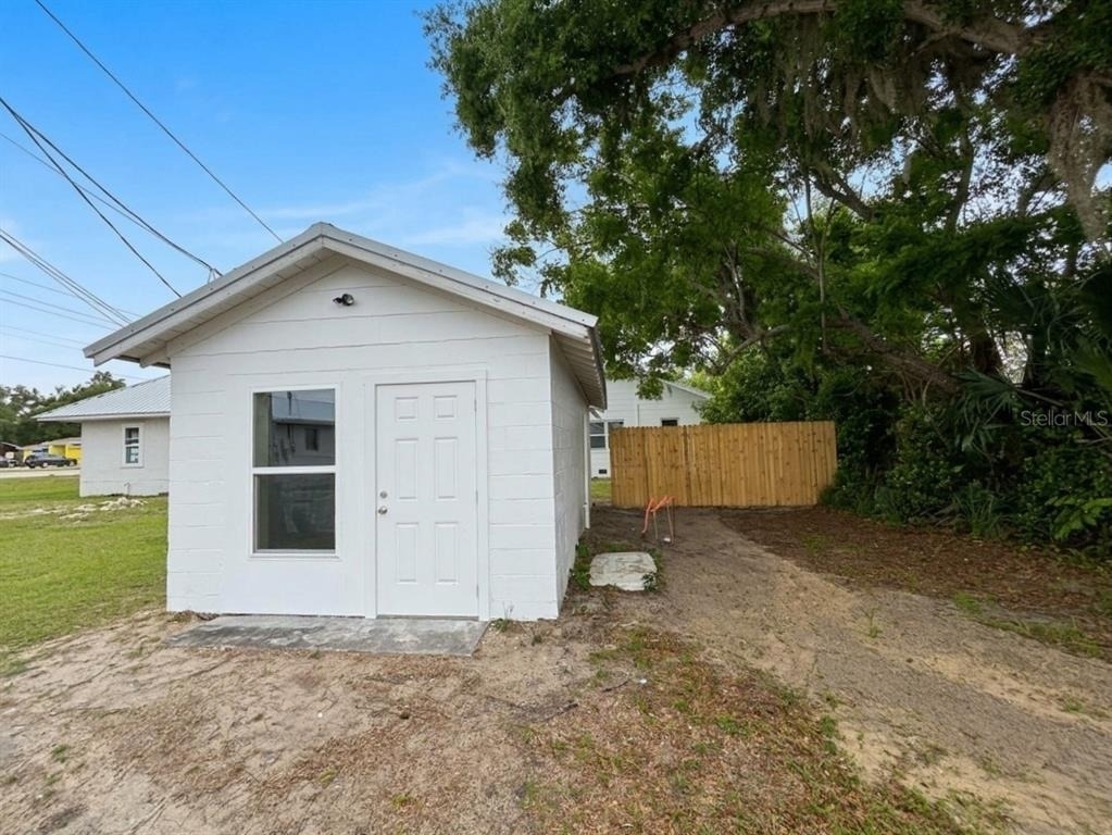 115 Avenue F Sw - Photo 1