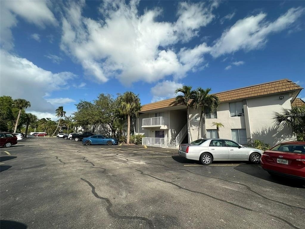 1830 Maravilla Avenue - Photo 20