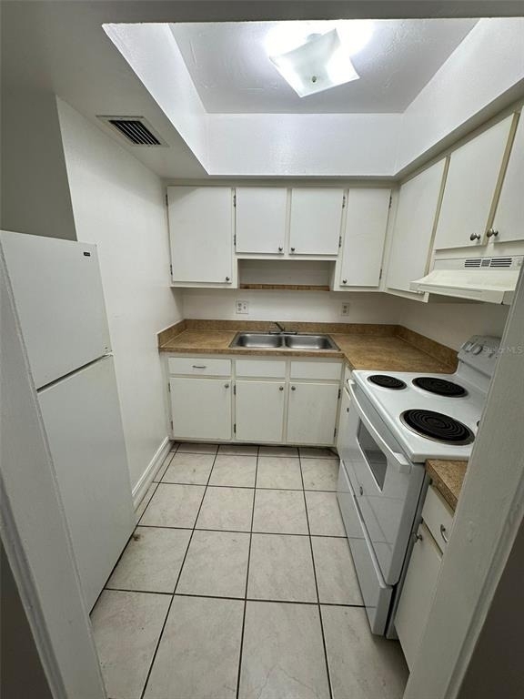 1830 Maravilla Avenue - Photo 4