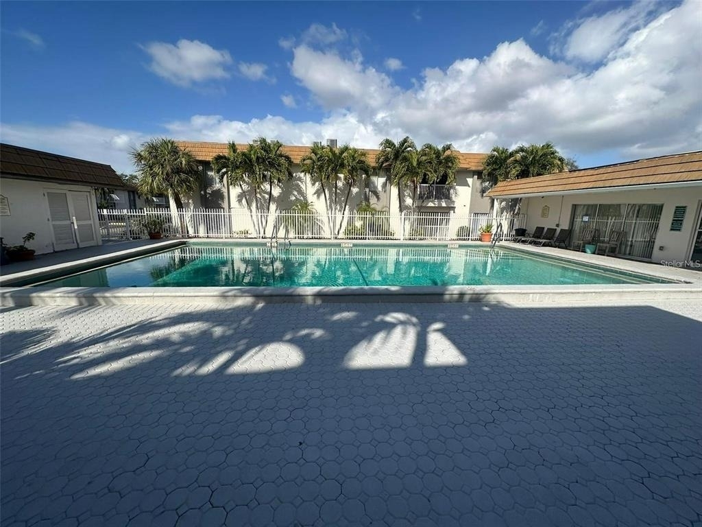 1830 Maravilla Avenue - Photo 24