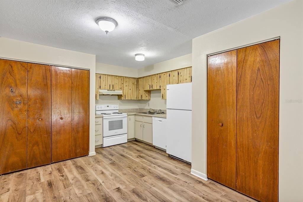 3800 Se 17th Court - Photo 4