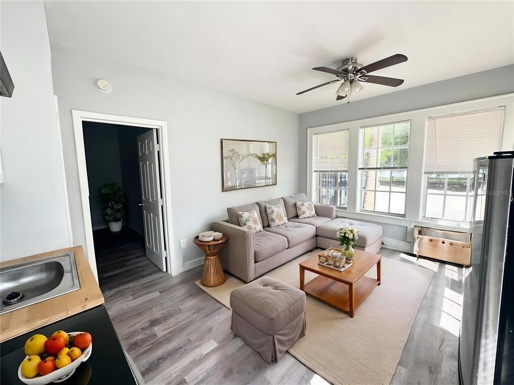 704 Cordova Drive - Photo 4
