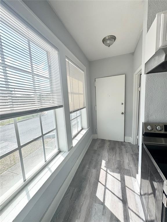 704 Cordova Drive - Photo 3