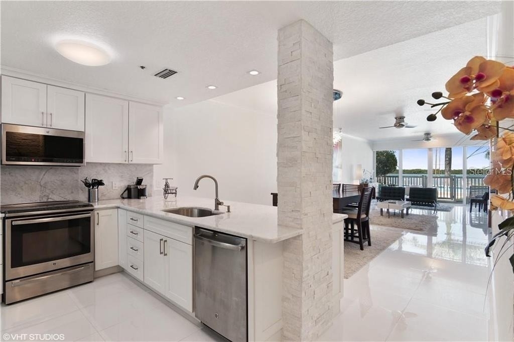 615 Dream Island Road - Photo 4