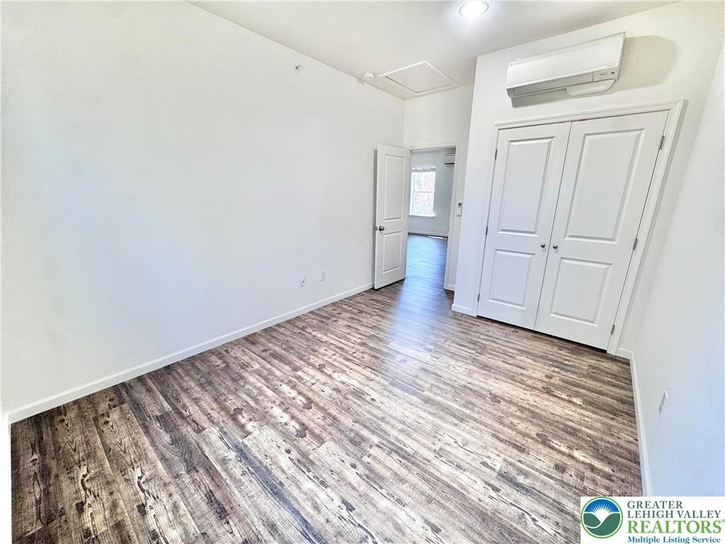 315 E Stone Alley - Photo 12