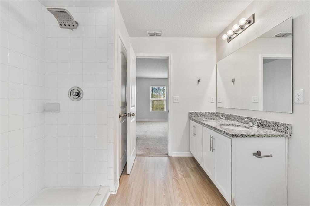 1463 Swan Court - Photo 18