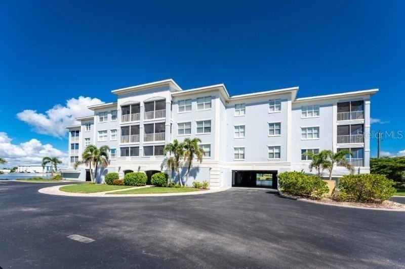 2001 Bal Harbor Boulevard - Photo 43