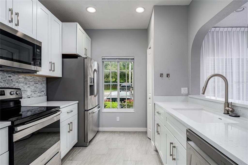 208 Cape Harbour Loop - Photo 0