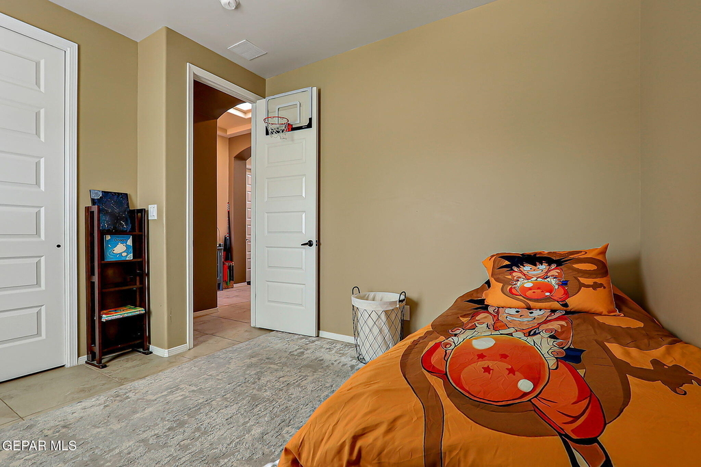1149 Stoke Street - Photo 5