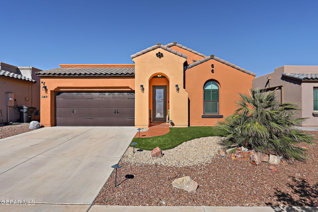 1149 Stoke Street - Photo 2