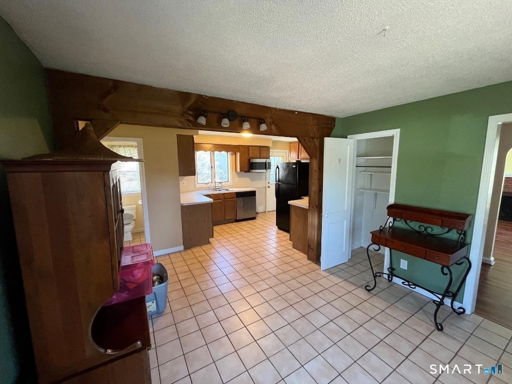 138 Mountain Street - Photo 11