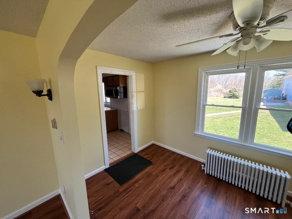 138 Mountain Street - Photo 4
