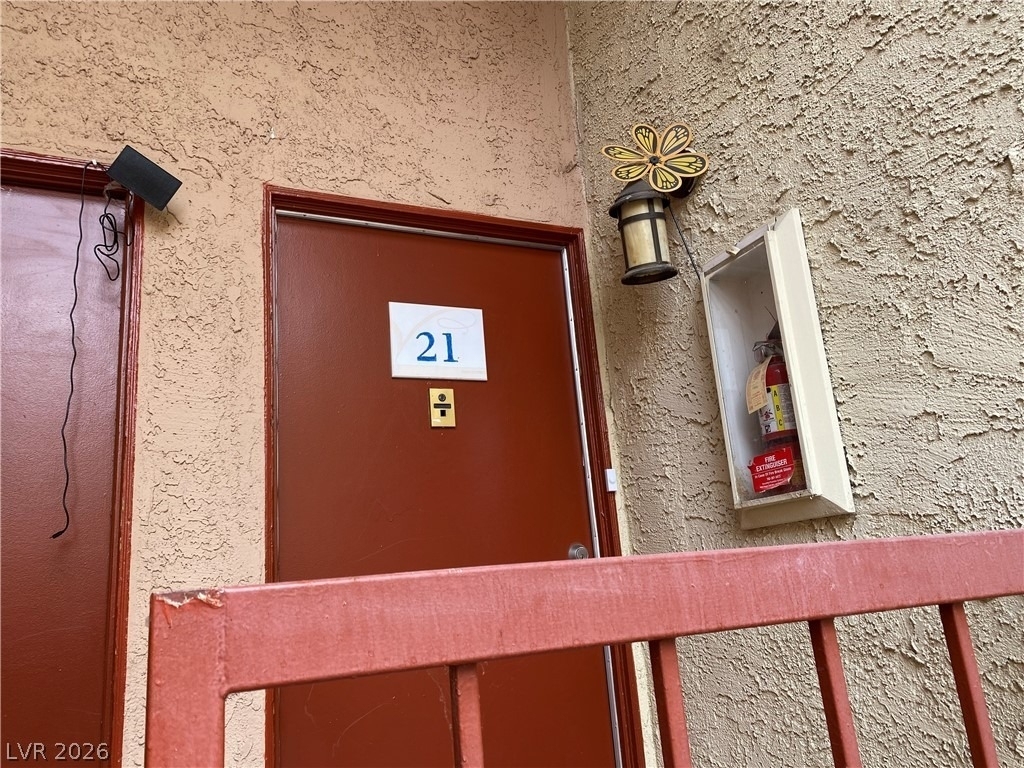 1455 E Katie Avenue - Photo 4