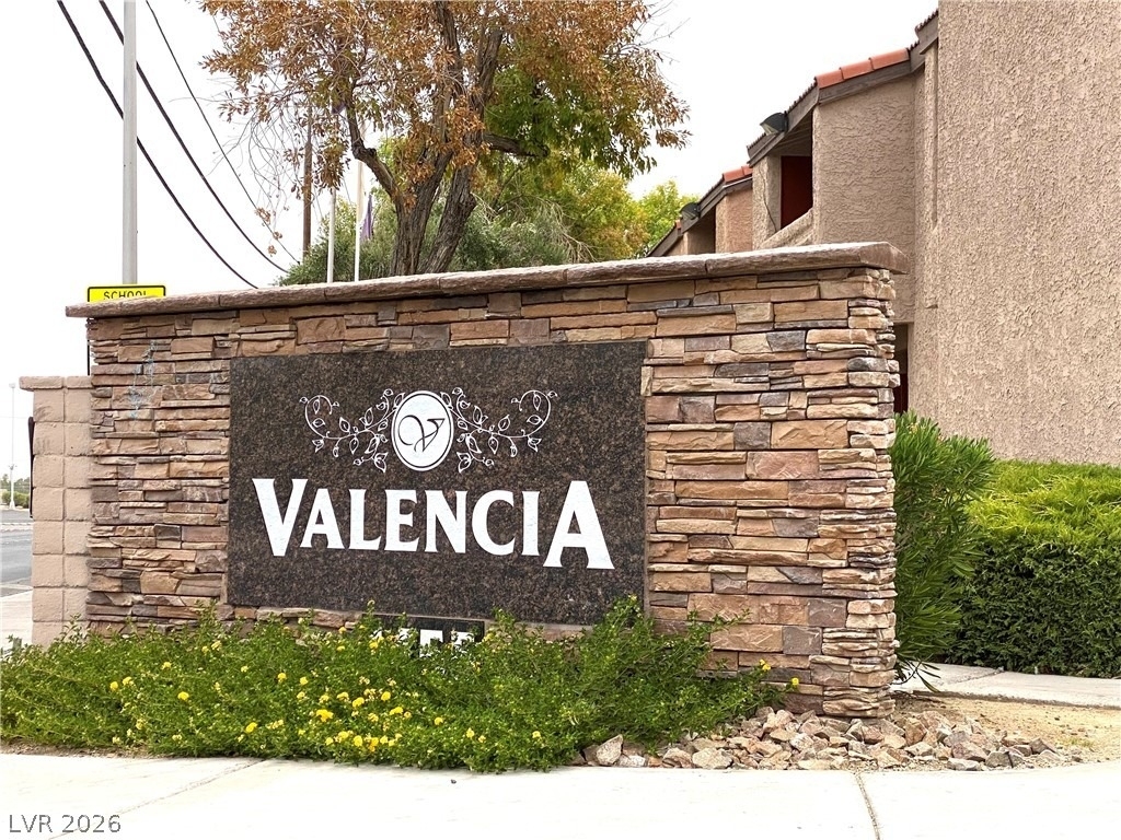 1455 E Katie Avenue - Photo 0