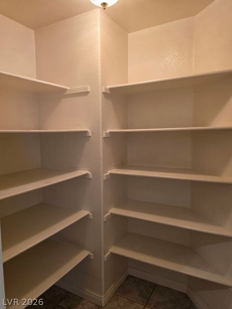 6912 Green Island Avenue - Photo 10