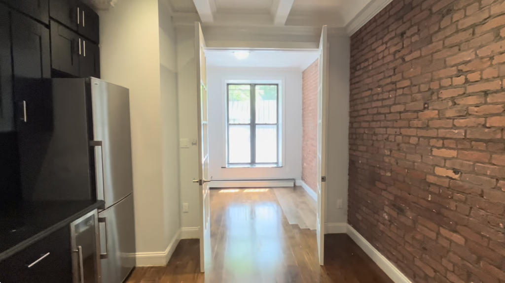 Manhattan Avenue & West 103rd Street - Photo 4