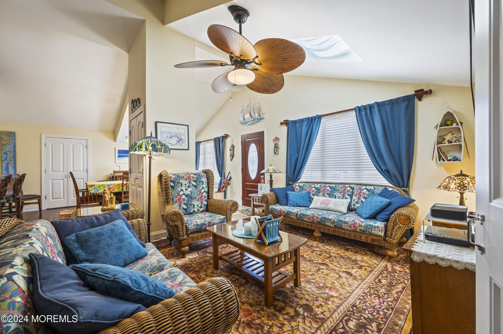 204 Randall Avenue - Photo 9