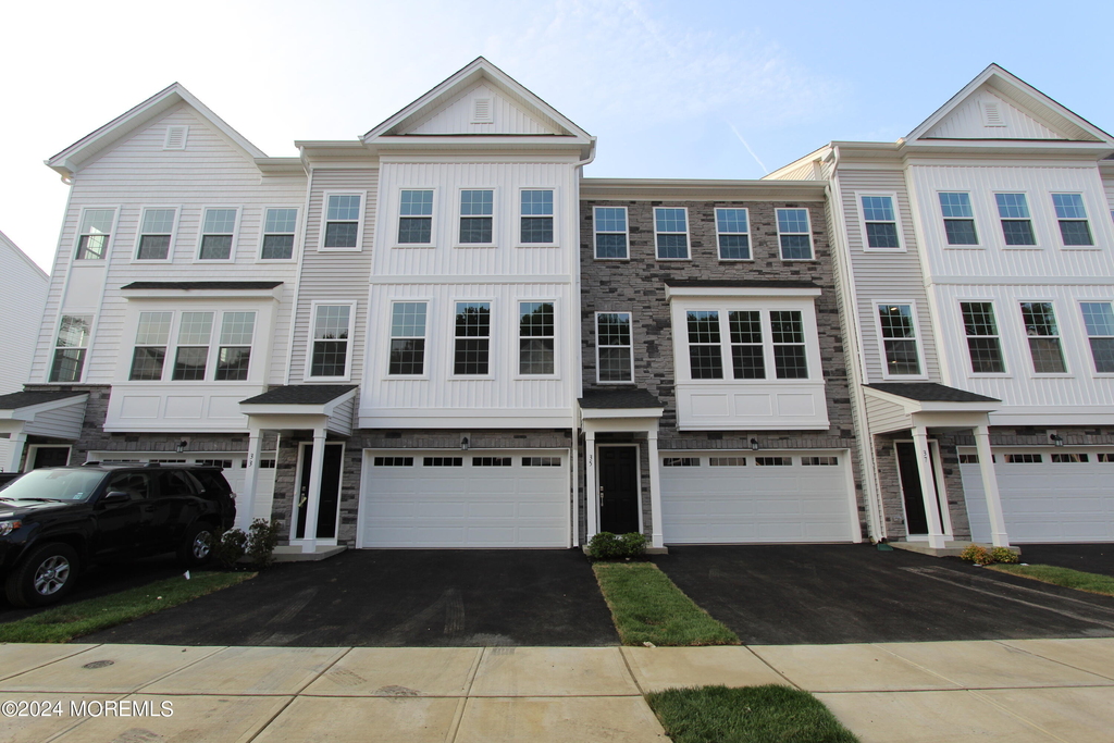 35 Crimson Drive - Photo 0