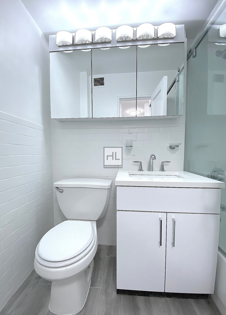 East 35th Street - Photo 3