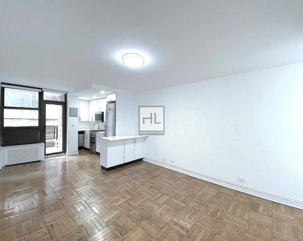 East 35th Street - Photo 2