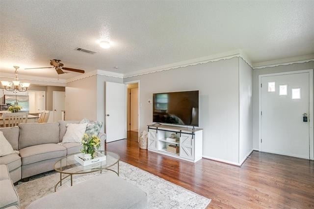 3217 Lubbock Avenue - Photo 5