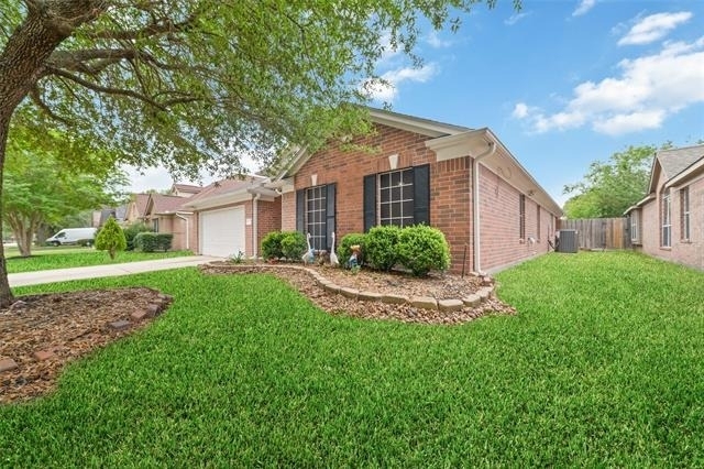 923 N Sky Drive - Photo 1
