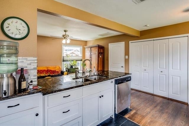10518 Desdemona Drive - Photo 4