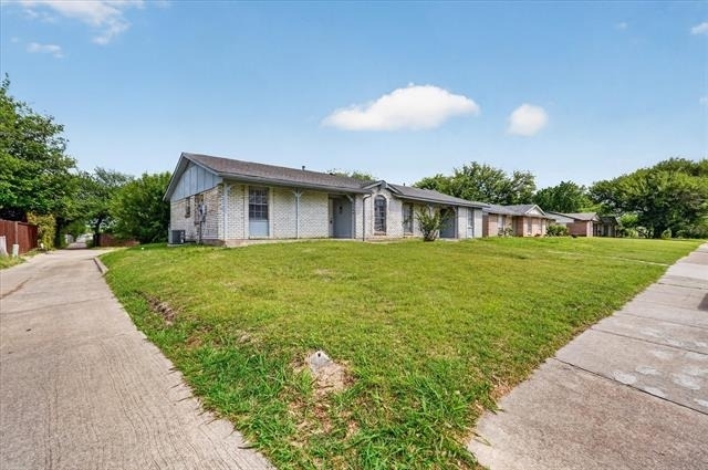 1406 Yukon Drive - Photo 5