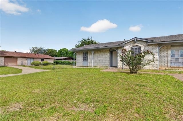 1406 Yukon Drive - Photo 4