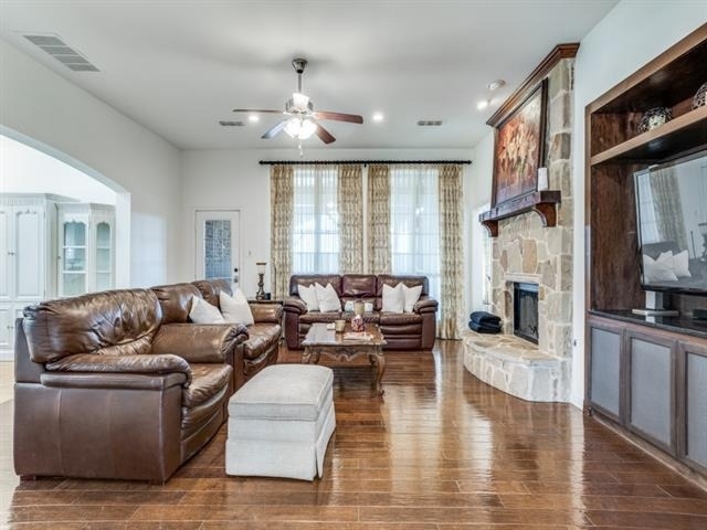 7110 Waterbury Drive - Photo 6